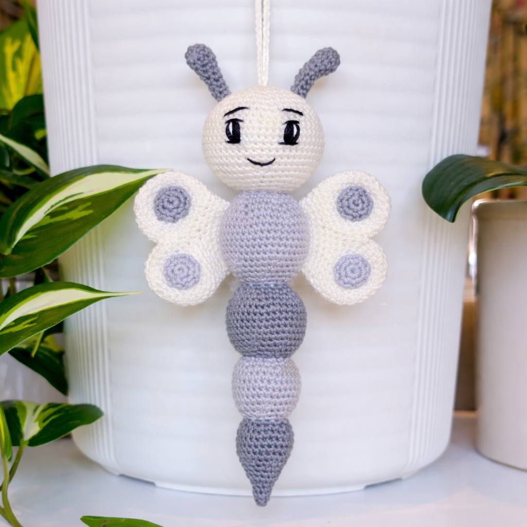 Dragonfly Amigurumi - M (Cream Pastel) - Crochet Plushie