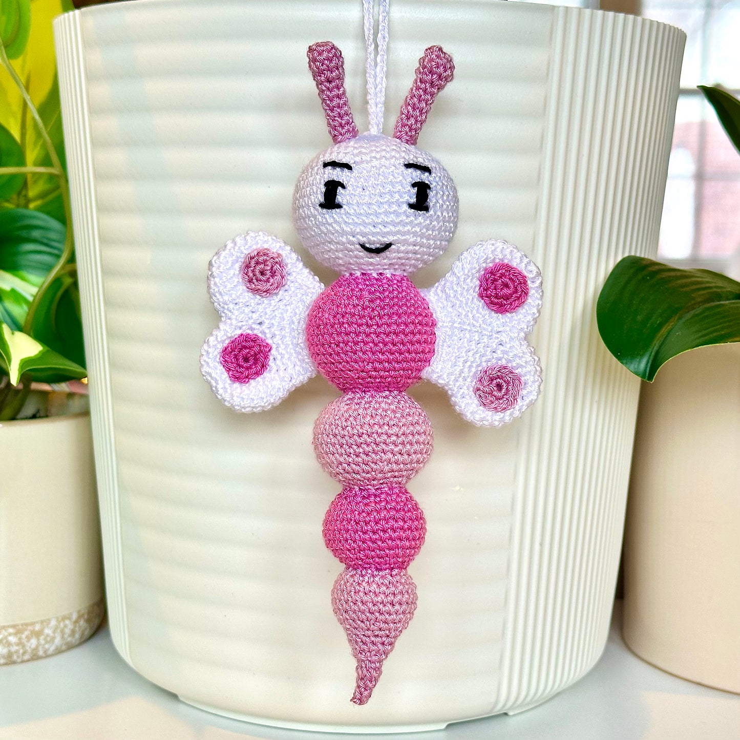 Dragonfly Amigurumi - M (White Pastel) - Crochet Plushie