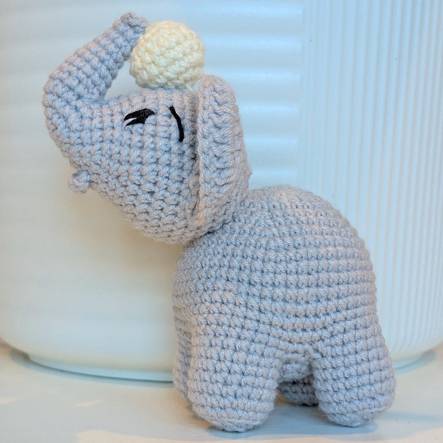 Elephant - Light Grey with Ball