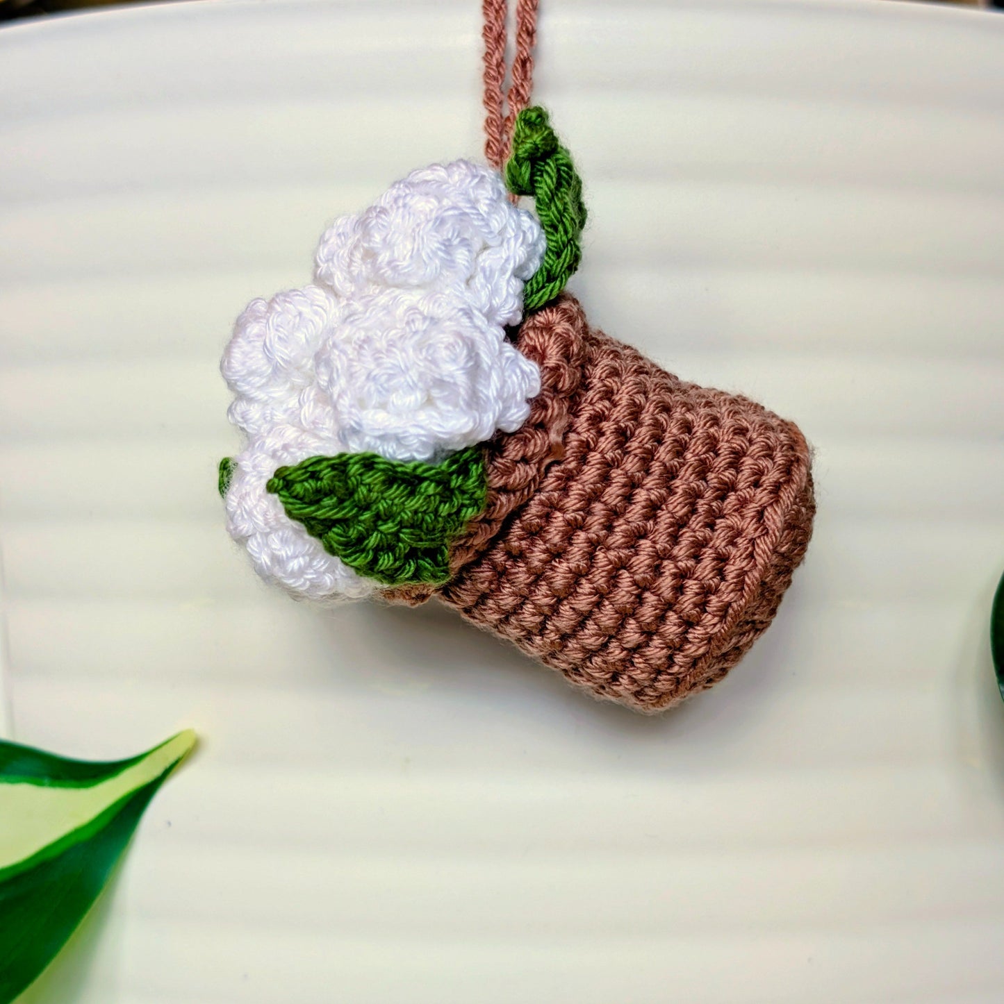 Flower Bouquet (White) - Crochet Keychain