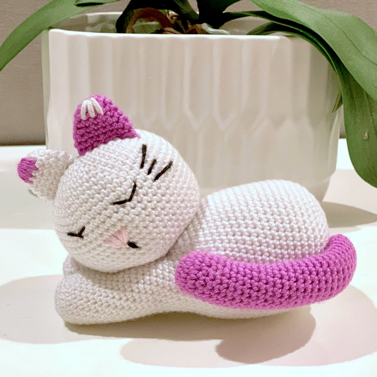 Cat Sleeping (White Medium) Amigurumi - Crochet Plushie