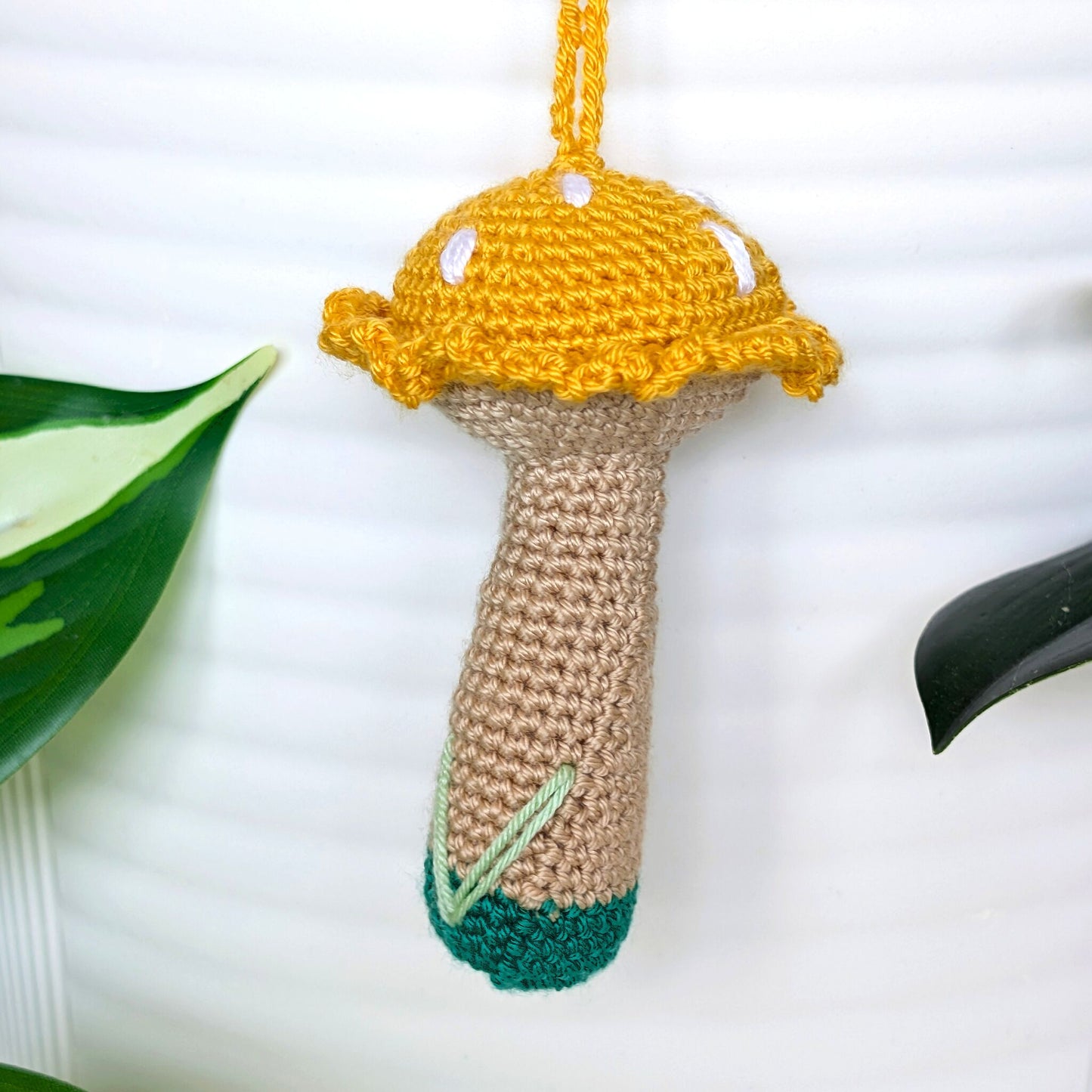 Mushroom Beige Stem Amigurumi - Mini/S - Crochet Charm