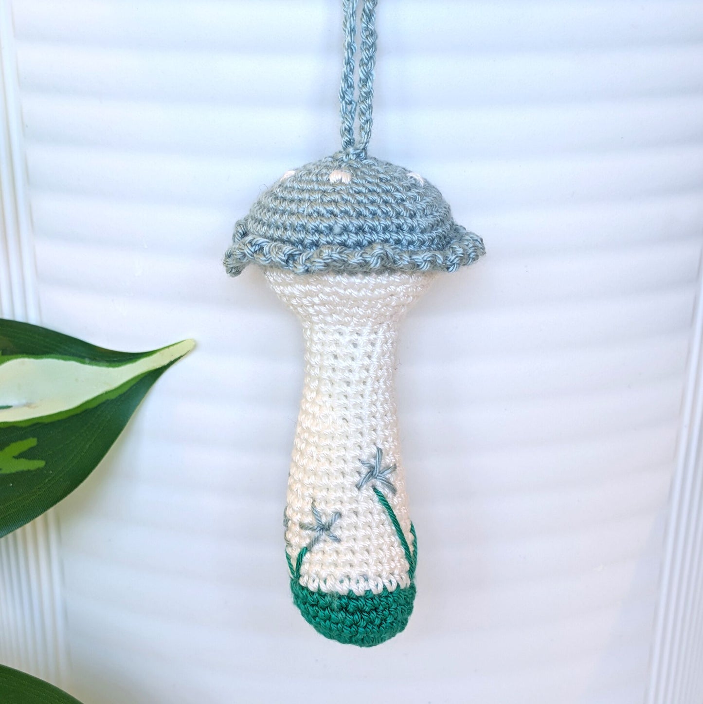 Mushroom with White Stem Amigurumi - Mini/S - Crochet Bag Charm