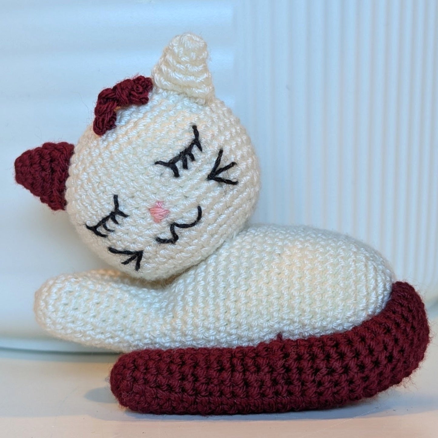 Cat Sleeping (S) Amigurumi - Handmade Crochet Plush Figurine