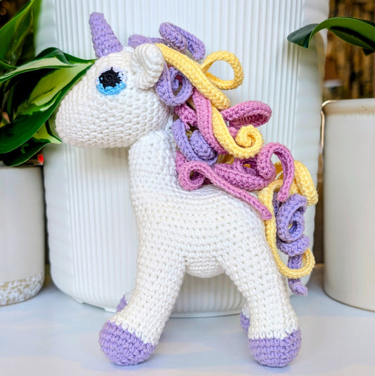 Unicorn (Lilac Foot) - Large
