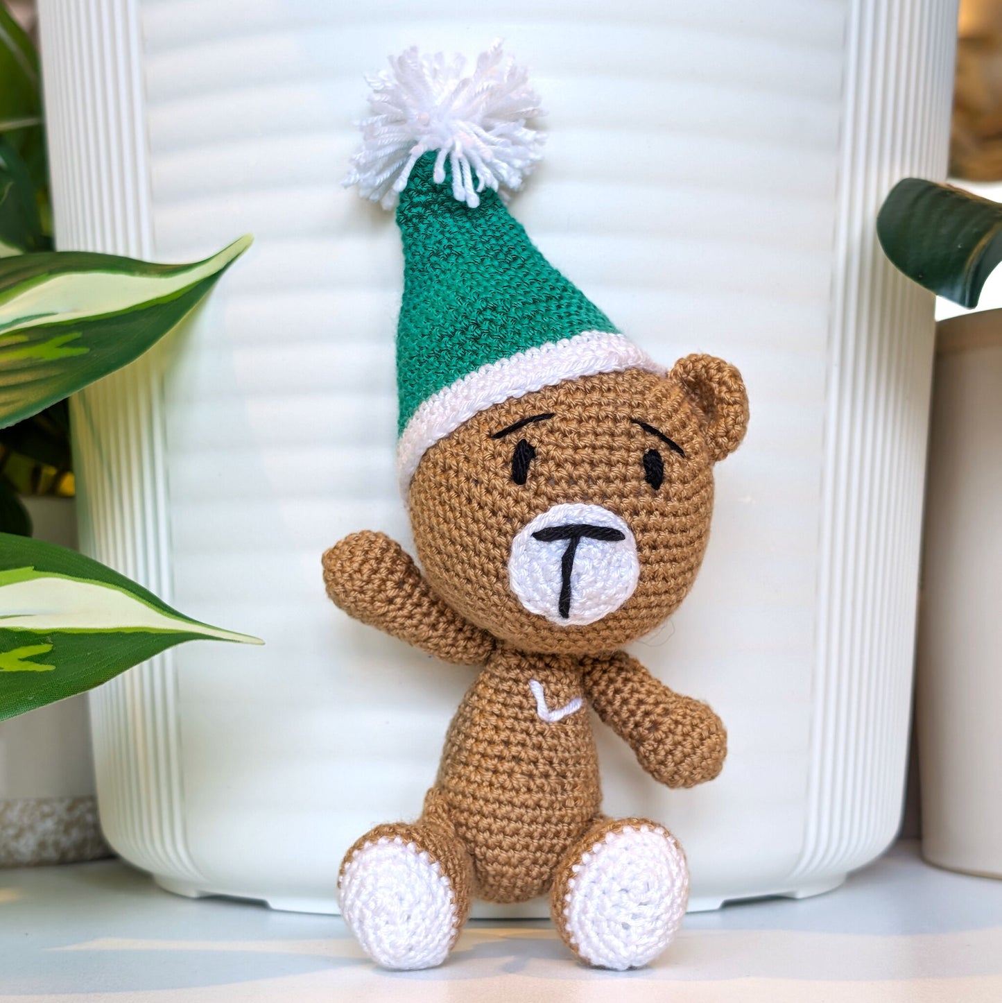 Teddy Bear in Party Hat - M - Amigurumi Crochet Plushie