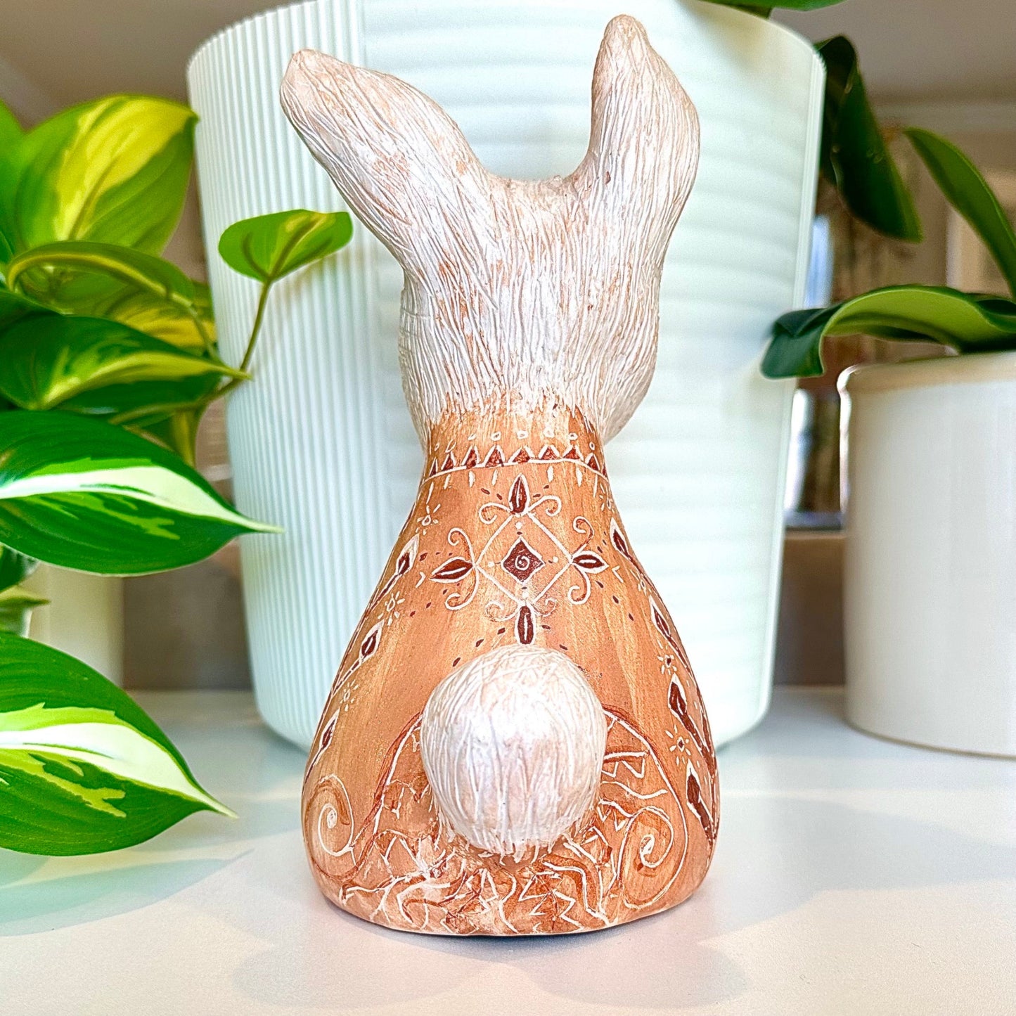 Rabbit Pottery Décor - Large