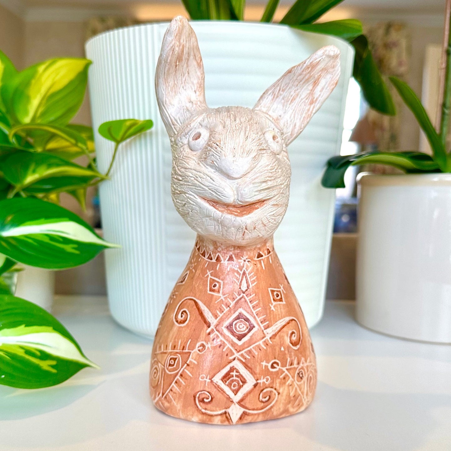 Rabbit Pottery Décor - Large