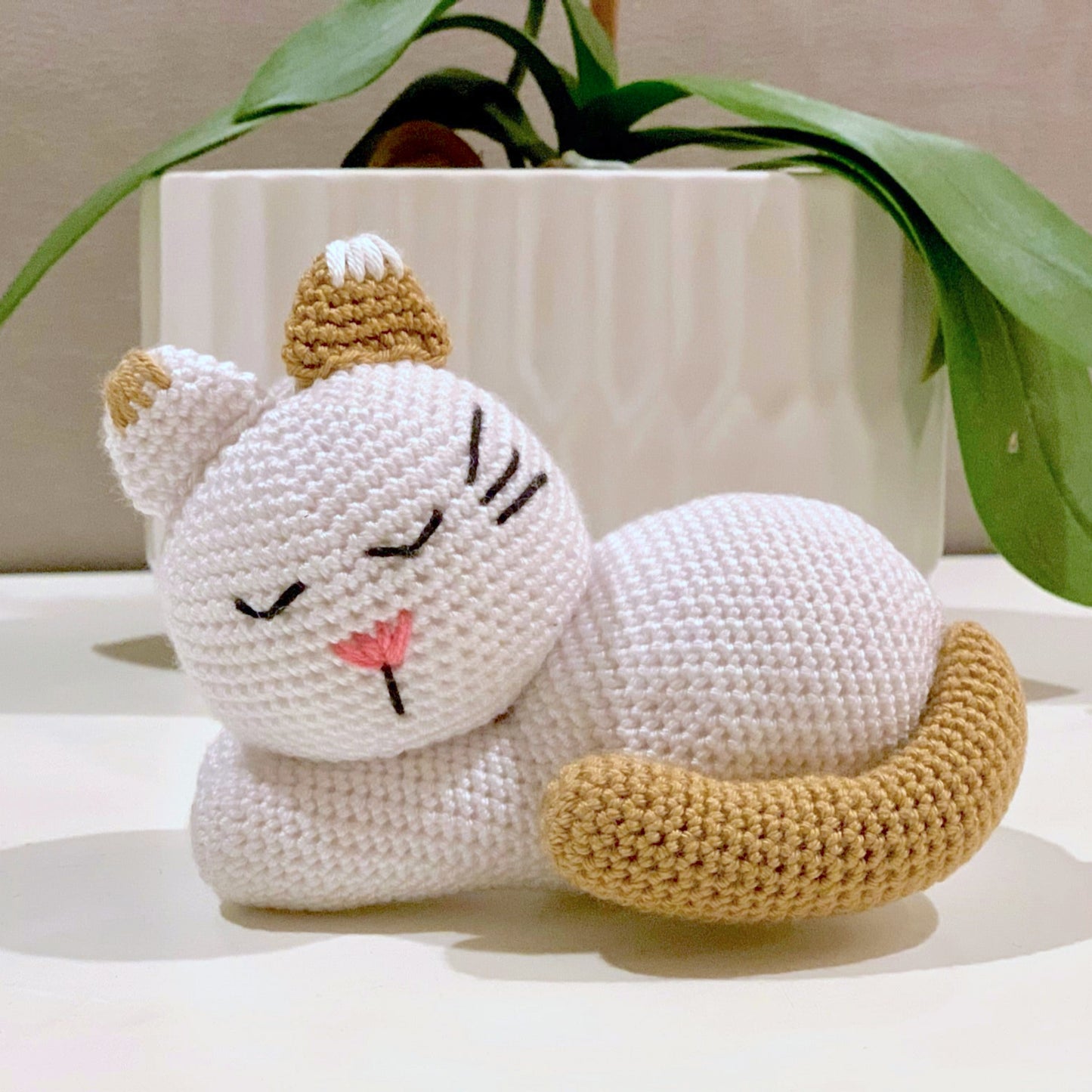 Cat Sleeping (White Medium) Amigurumi - Crochet Plushie