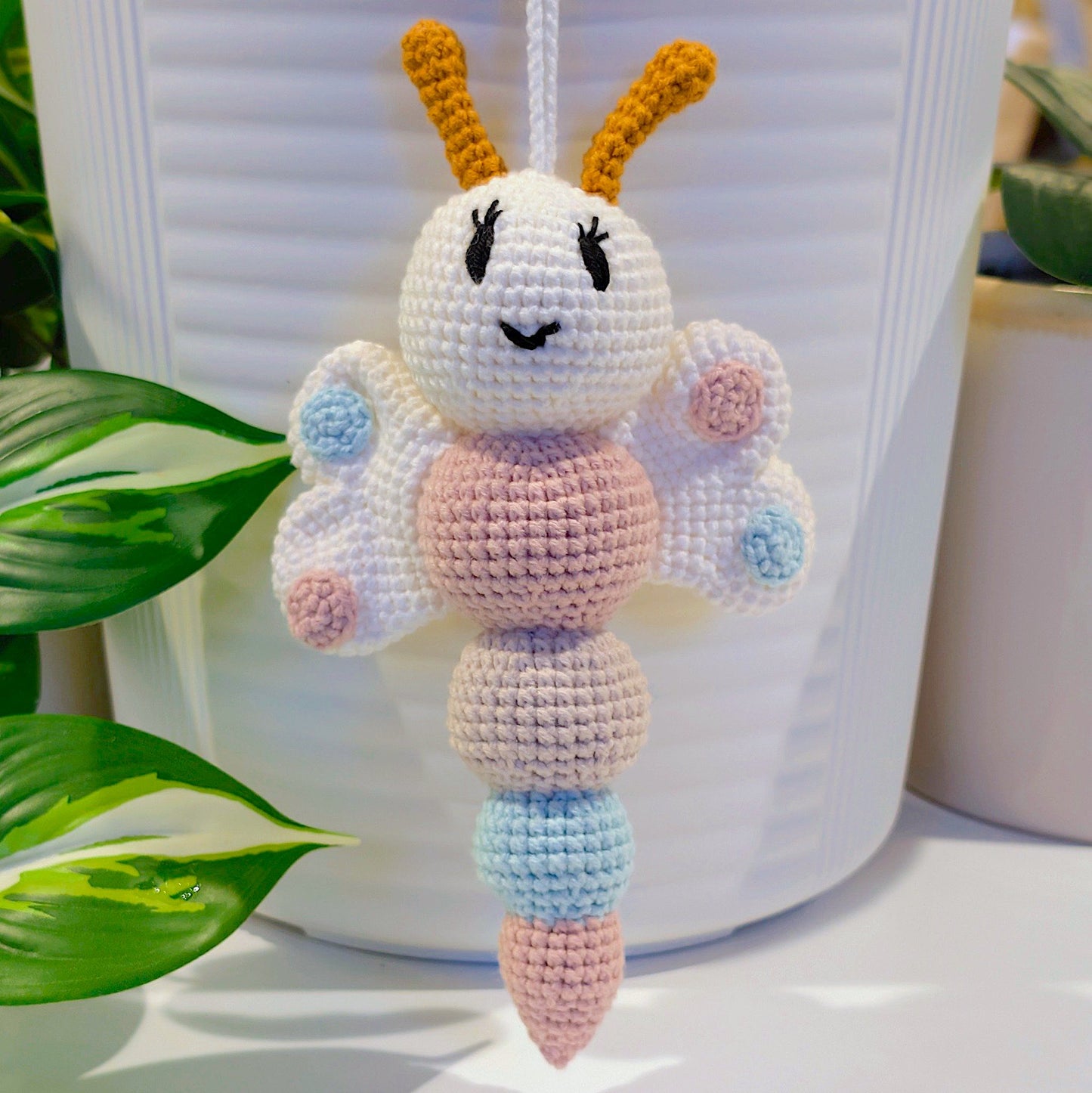 Dragonfly Amigurumi - M (Cream Pastel) - Crochet Plushie