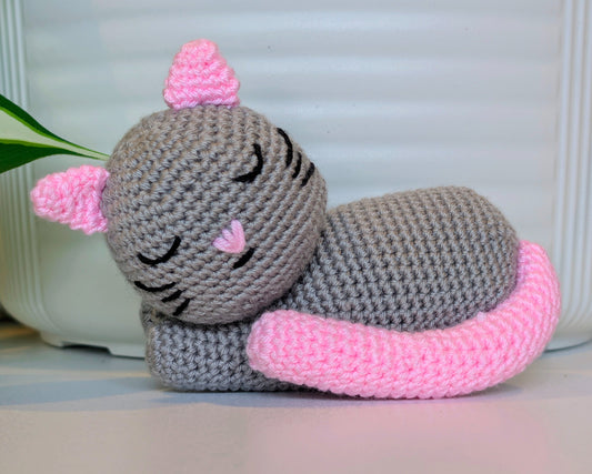Cat Sleeping (S) Amigurumi - Handmade Crochet Plush Figurine