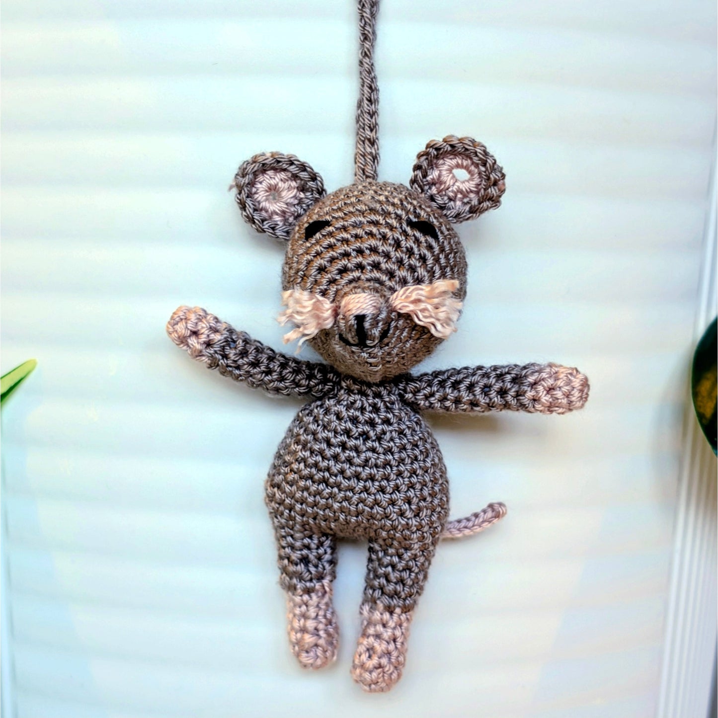 Mouse Standing - Mini - Amigurumi Crochet Keychain